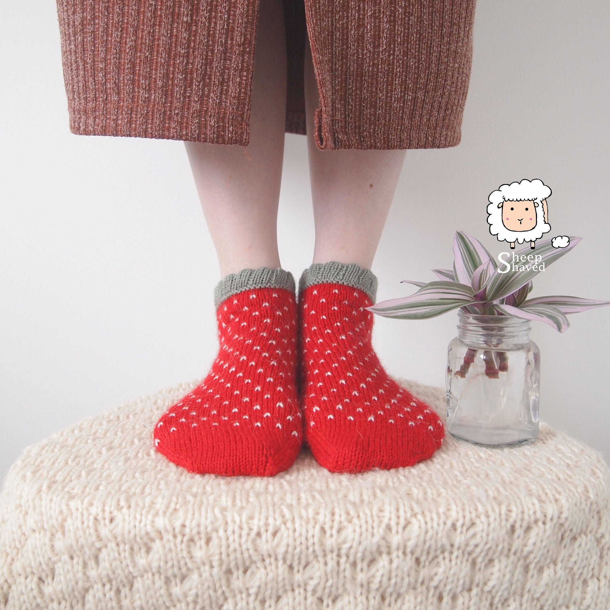 Knitted Strawberry Picot Sock Pattern (PDF)