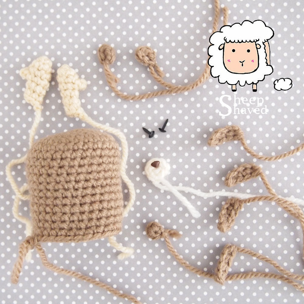 Mini Reindeer Ornament and Accessory Pattern